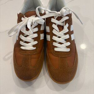 Berness Women's Retro Stripe Sneakers Size 7